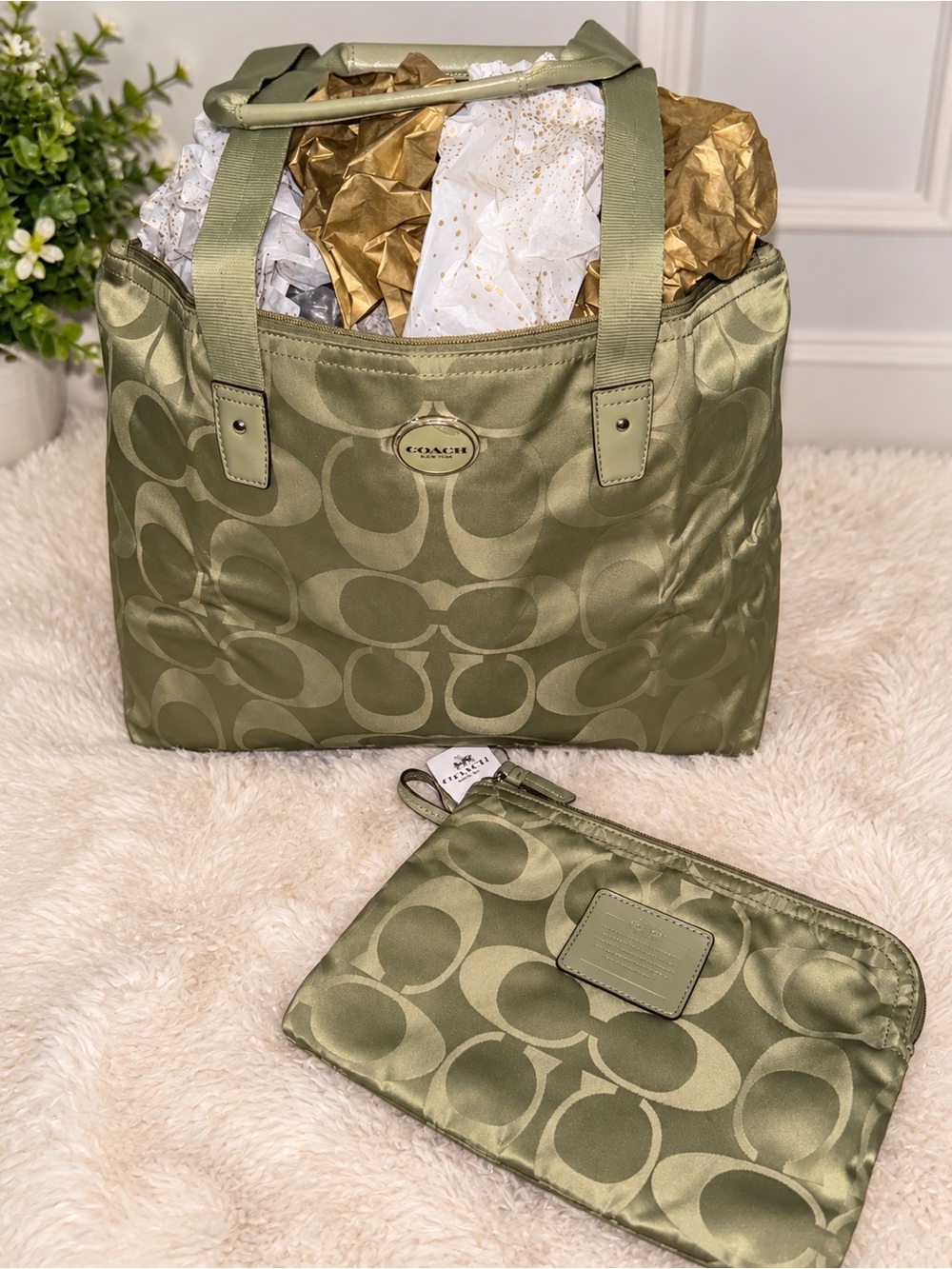 NEW! NWT Coach Getaway Signature Nylon Packable Foldable Tote + Pouch Green